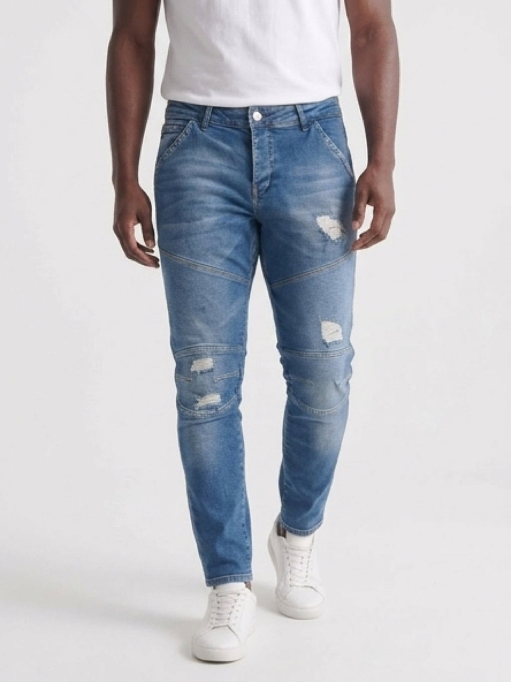 Slim Fit Distressed Jeans – Street Style Denim