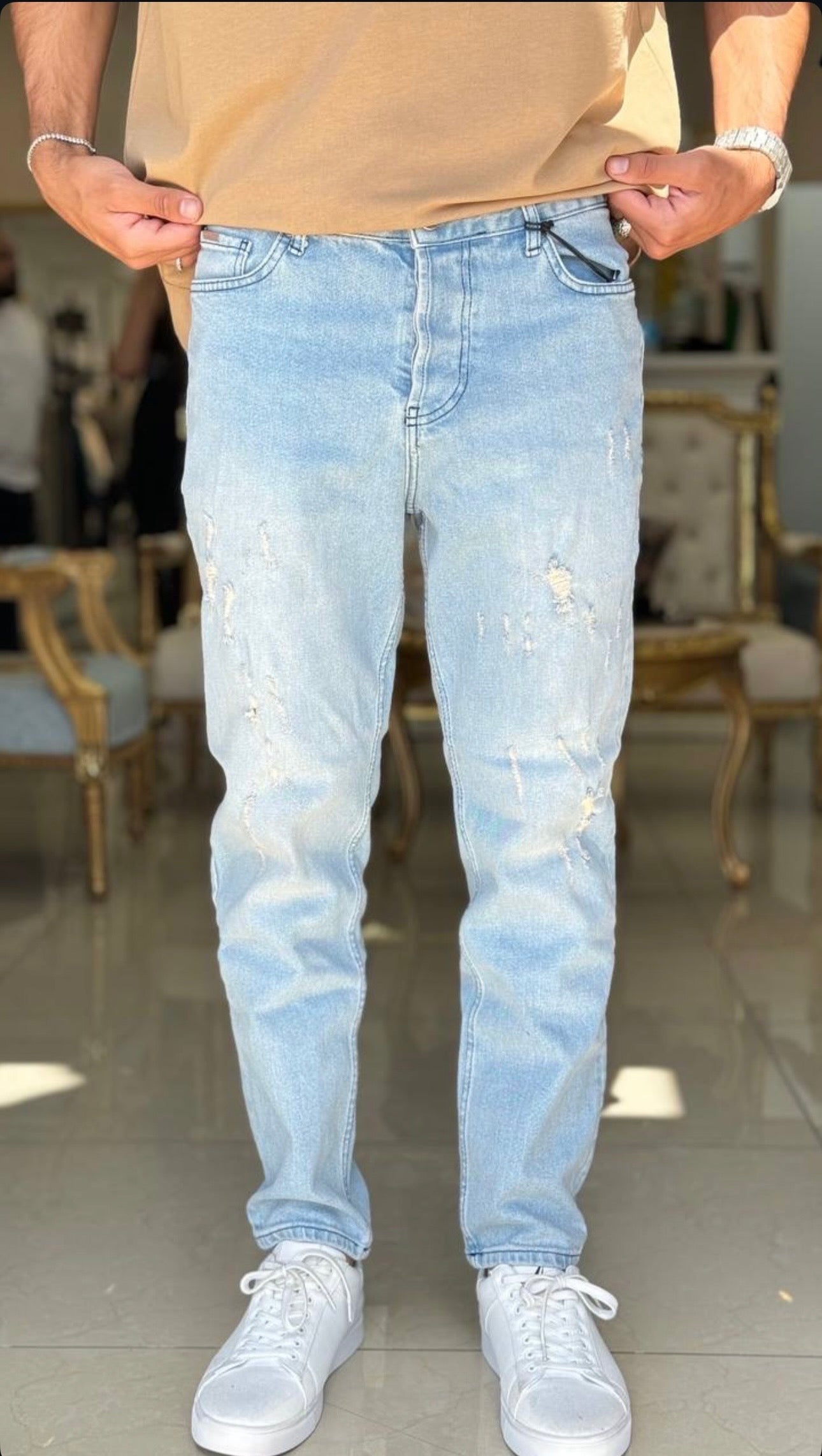 Light Wash Distressed Regular Fit Jeans