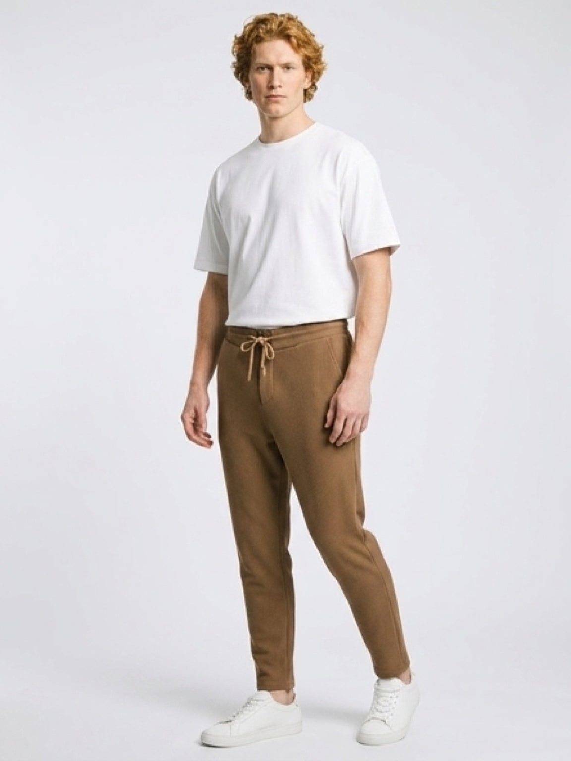 بنطلون رجالي كوردروي ناعم بني – قصة سليم بخصر مطاطي ورباط Adjustable Fine Corduroy Pants