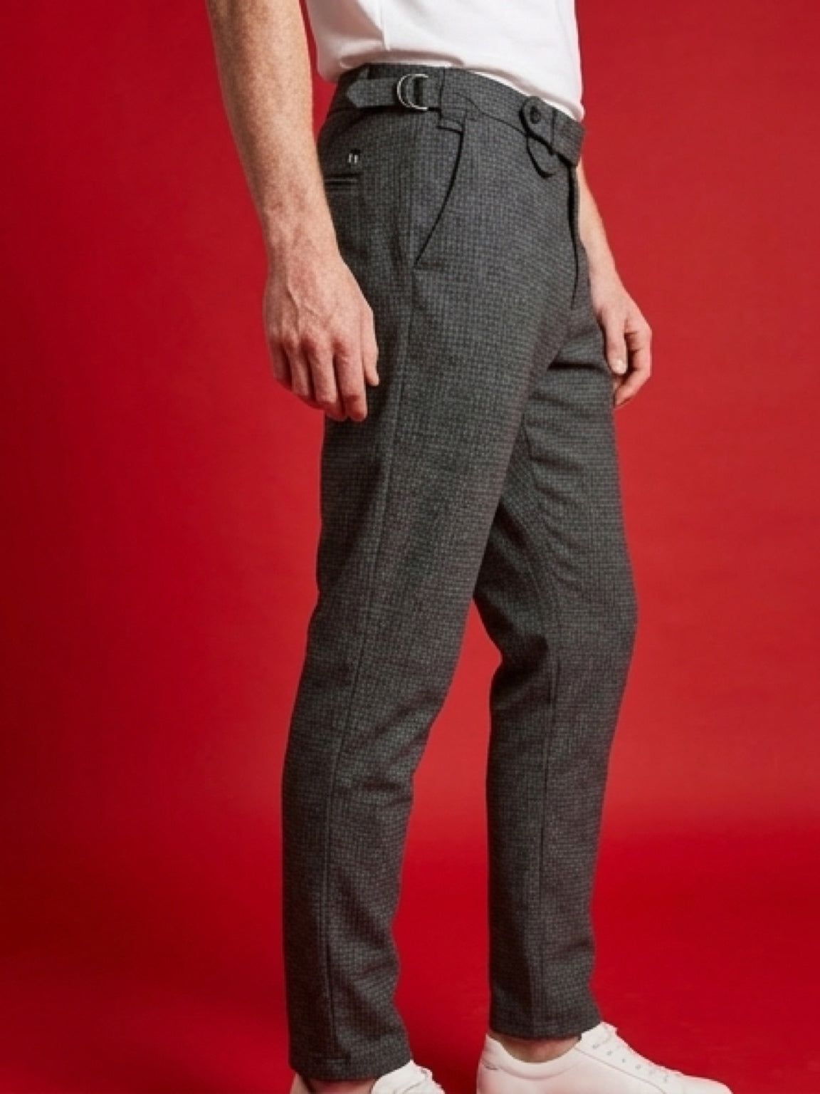 بنطلون رجالي رسمي بنقشة فاخرة – رمادي | Textured Smart Trousers