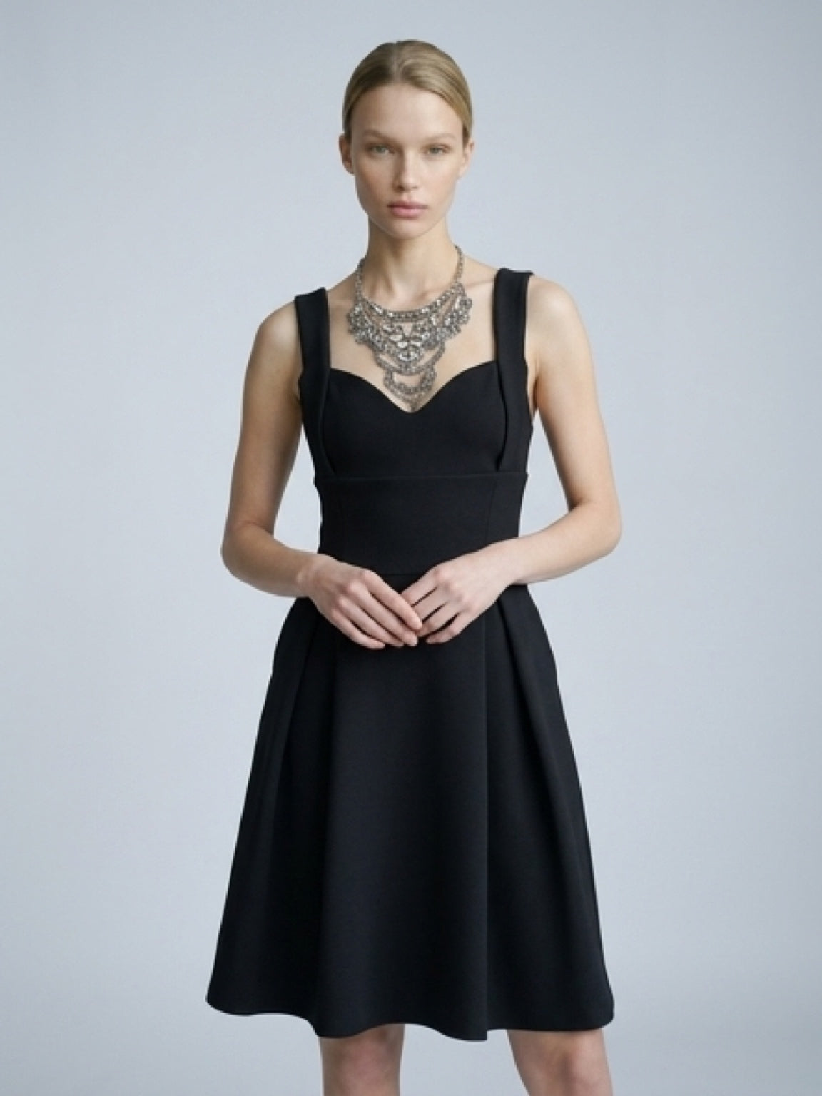 Minimal Elegant Black Midi Dress – Evening Style